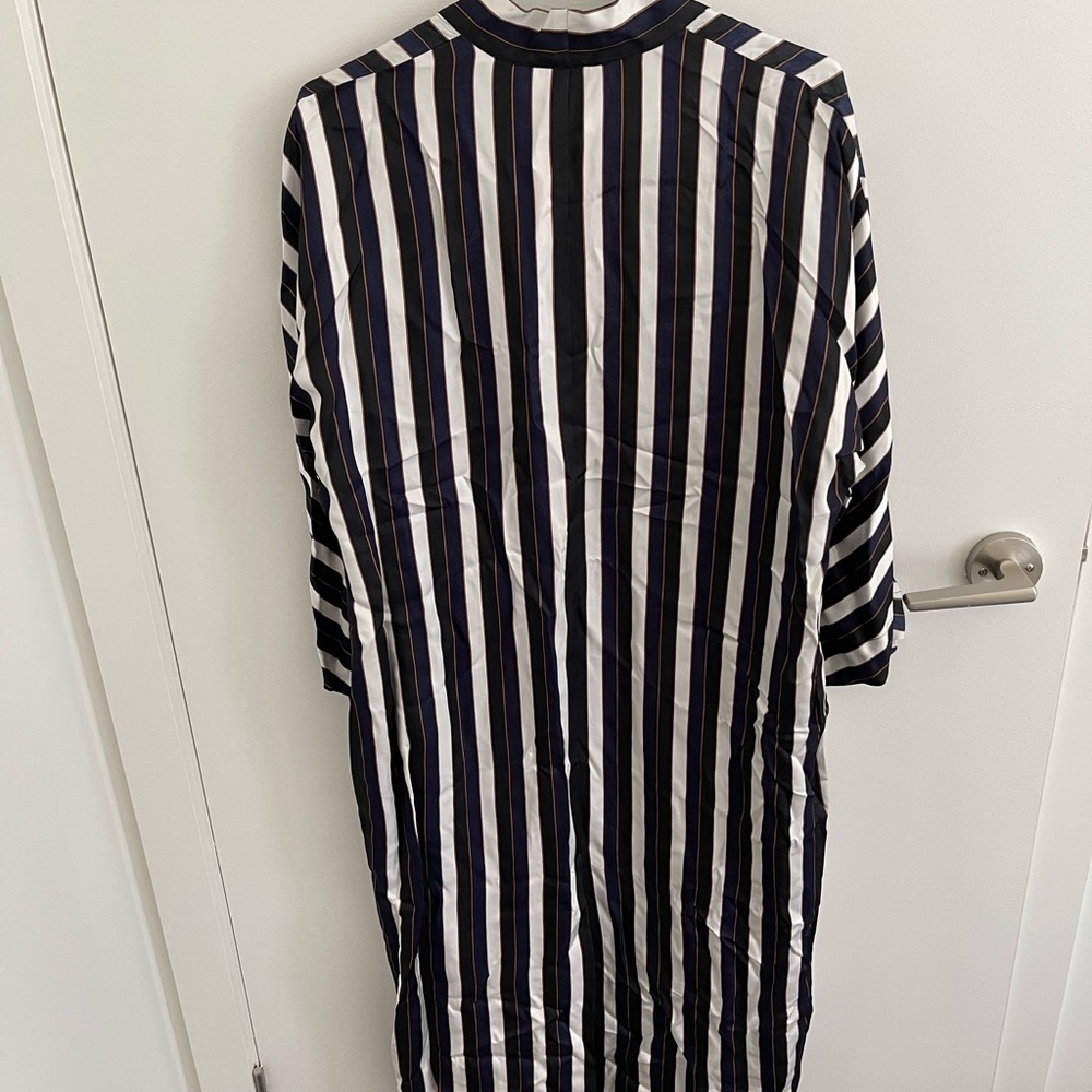 Wilfred satin robe - Picture 3 of 3